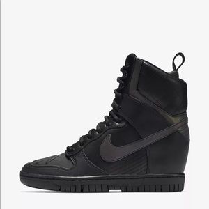 Nike dunk sky high sneaker wedge